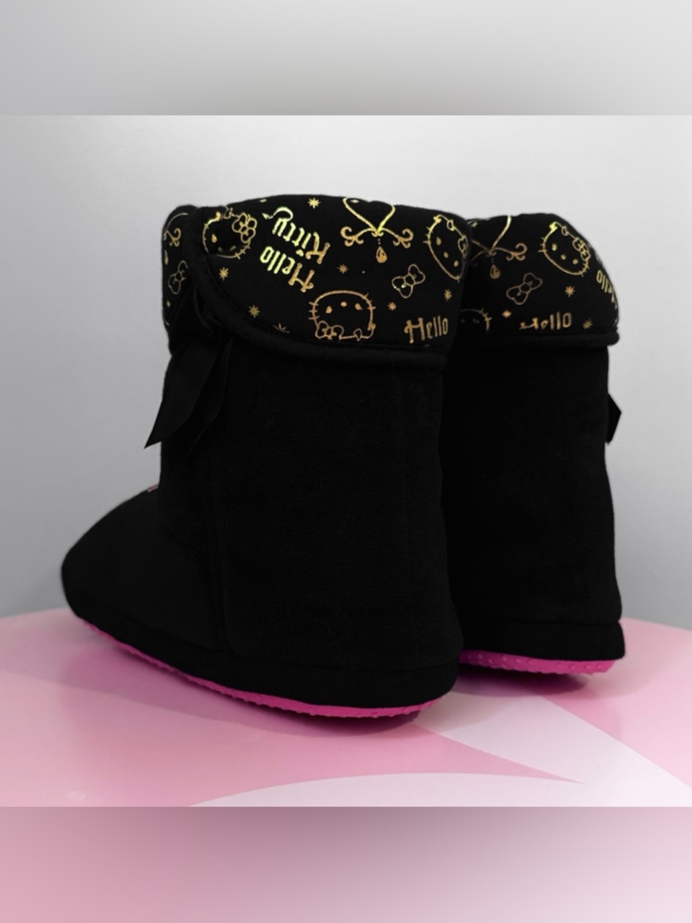 Hello Kitty Devil Slippers - Picture 2 of 3